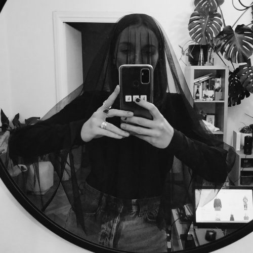 Avoidance of séance